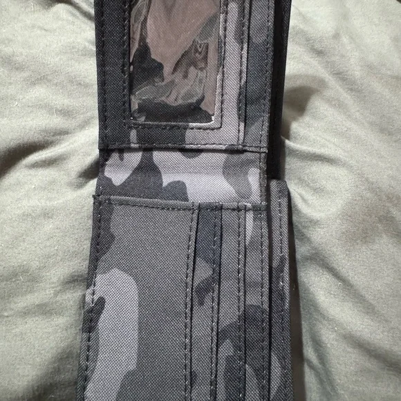 Hawaii’s Finest Black and Gray Camouflage Men’s wallet - Picture 2 of 2
